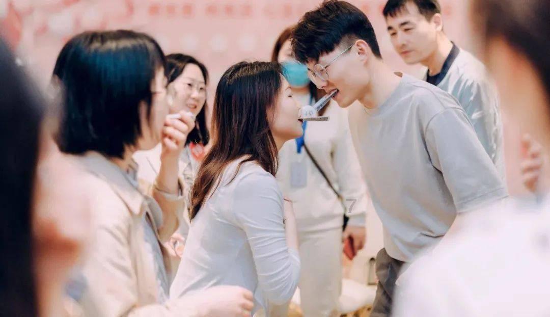 射击红色鸟